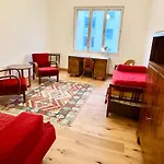 Vintage Design Apartment Vienna